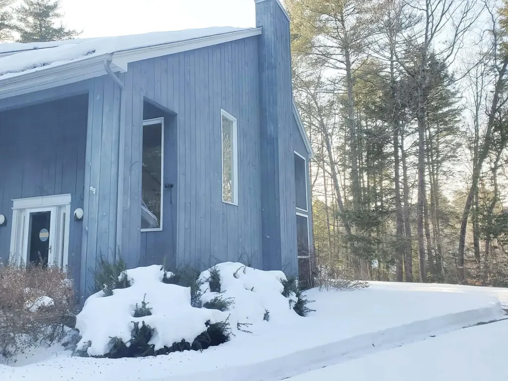 16 Cortland Road Milford NH 03055