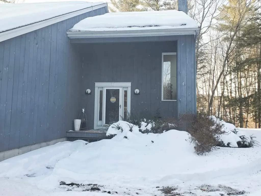 16 Cortland Road Milford NH 03055