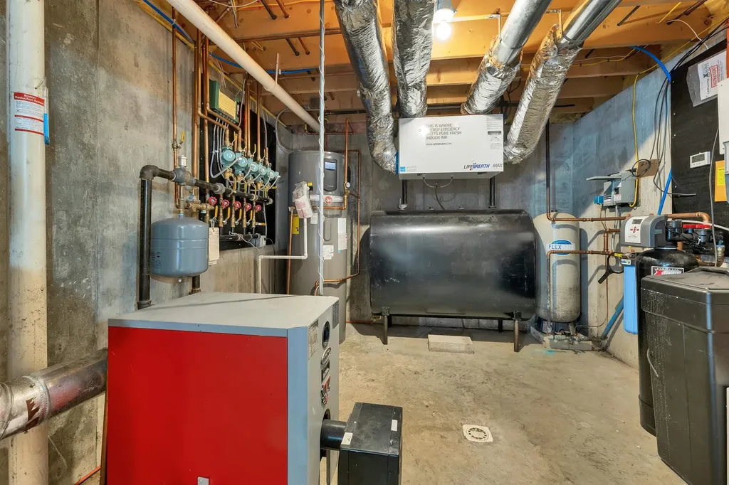 50 Bob White Lane Norwich VT 05055