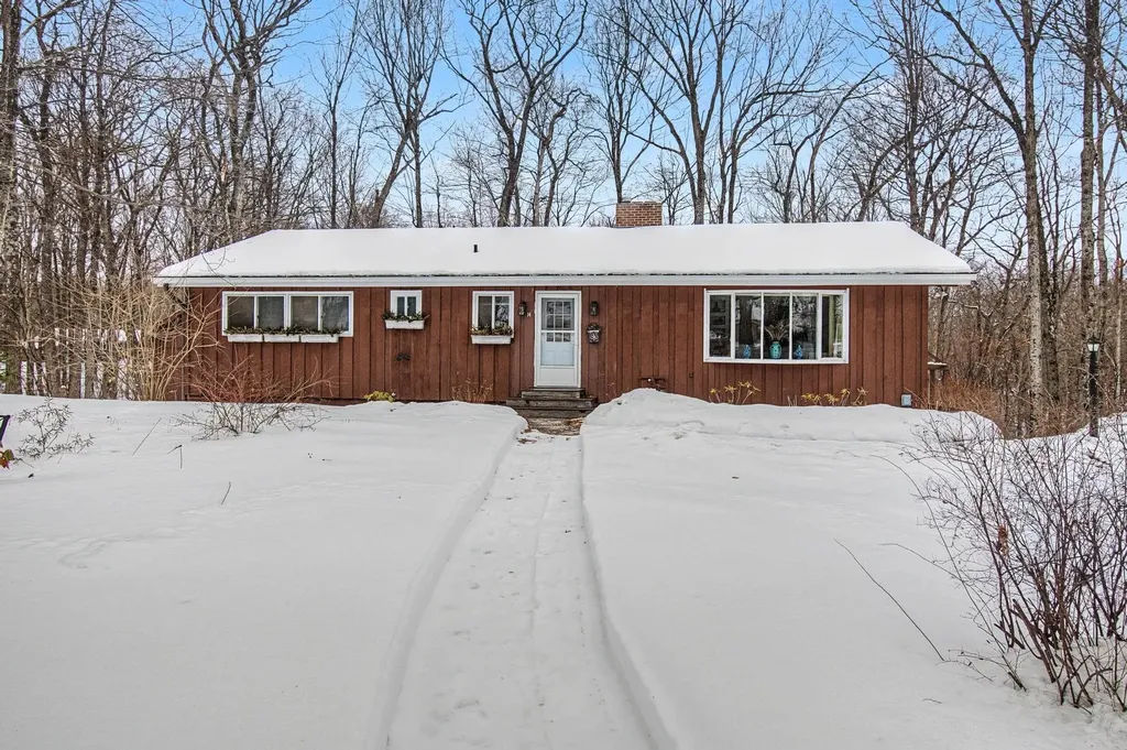 14 Skyline Drive Essex VT 05452