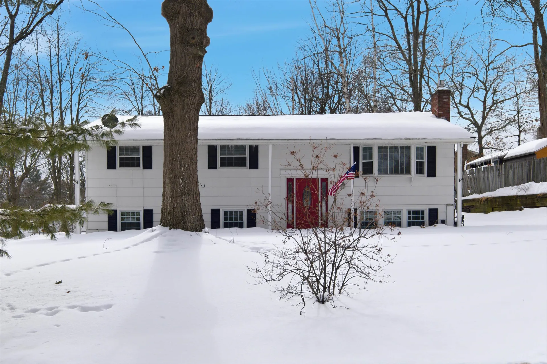 154 Westwood Drive Nashua NH 03062