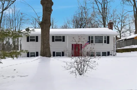 154 Westwood Drive Nashua NH 03062