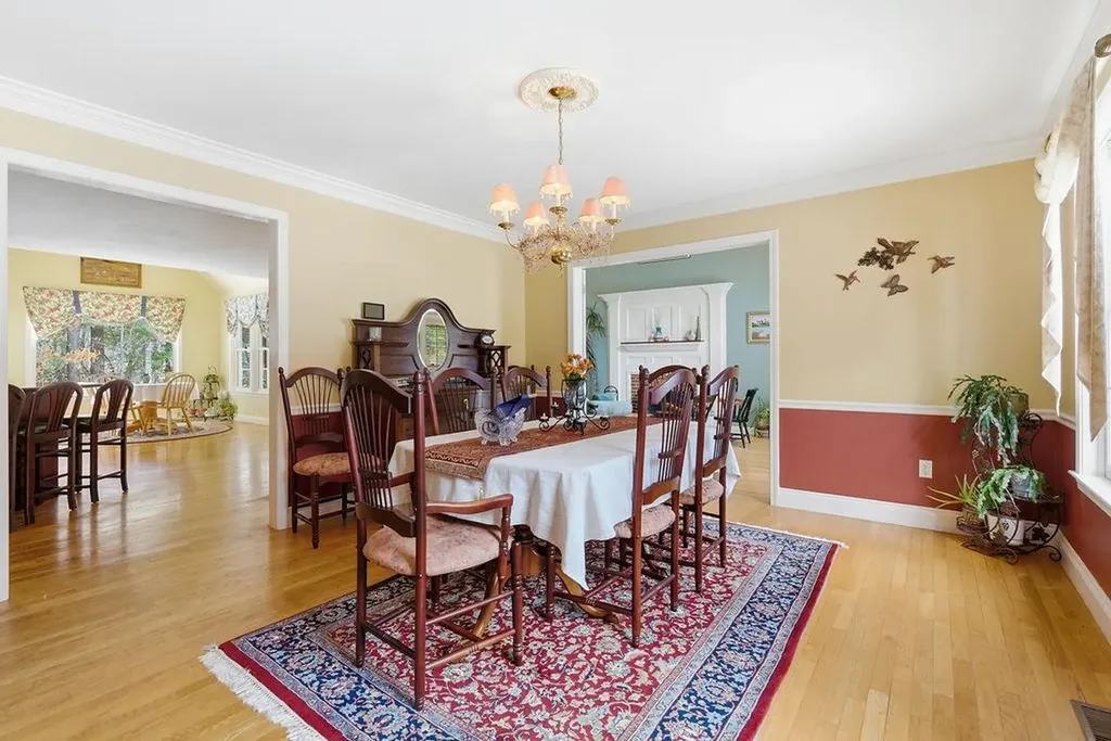 20 Salmon Brook Drive Nashua NH 03062