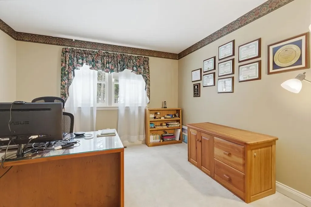 20 Salmon Brook Drive Nashua NH 03062