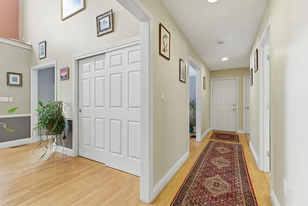 20 Salmon Brook Drive Nashua NH 03062