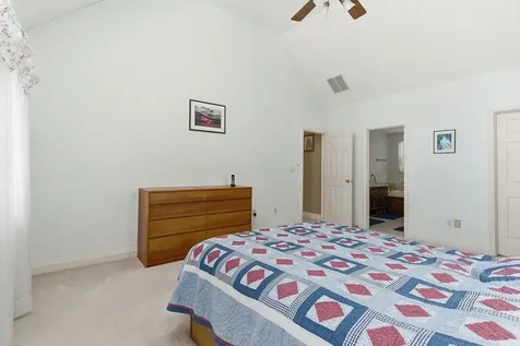 20 Salmon Brook Drive Nashua NH 03062