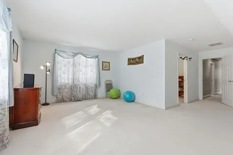 20 Salmon Brook Drive Nashua NH 03062