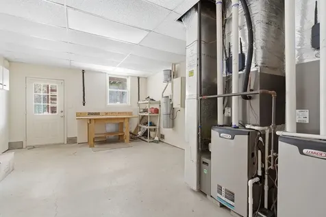 20 Salmon Brook Drive Nashua NH 03062