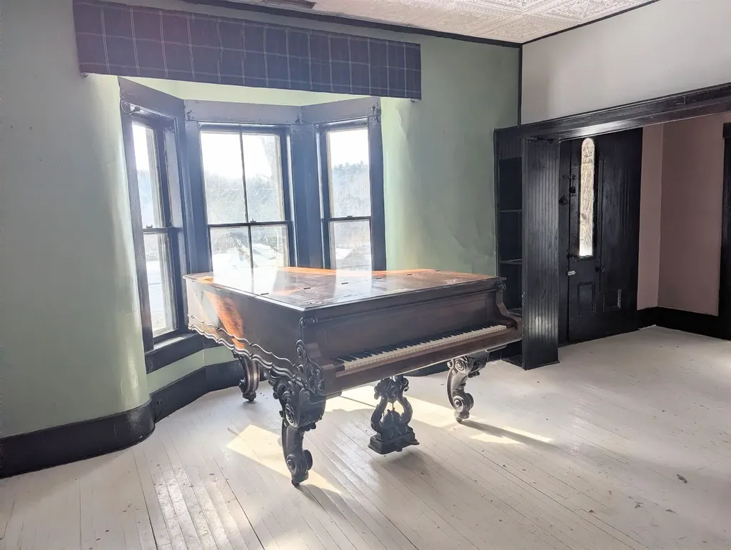 1276 Creamery Road Ryegate VT 05042