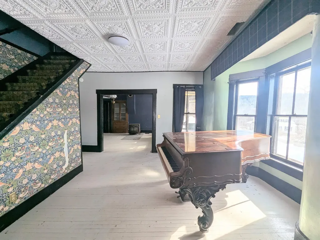 1276 Creamery Road Ryegate VT 05042