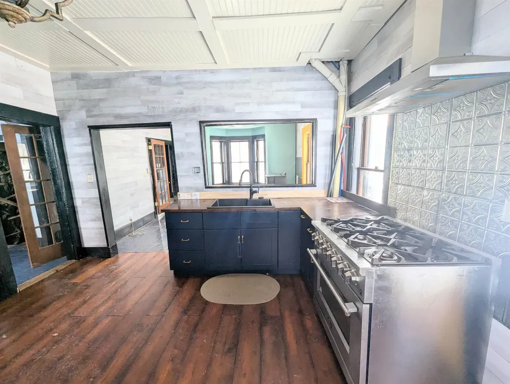 1276 Creamery Road Ryegate VT 05042