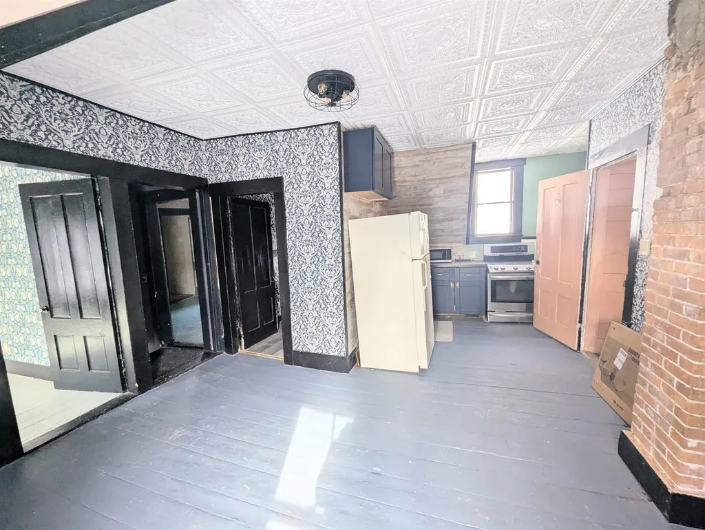 1276 Creamery Road Ryegate VT 05042