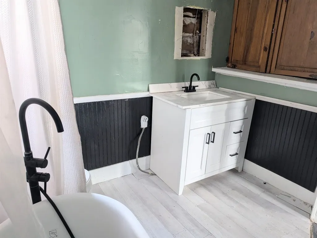 1276 Creamery Road Ryegate VT 05042