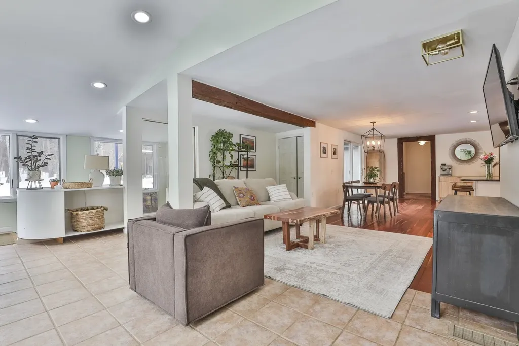 6 Skyline Drive Brookline NH 03033