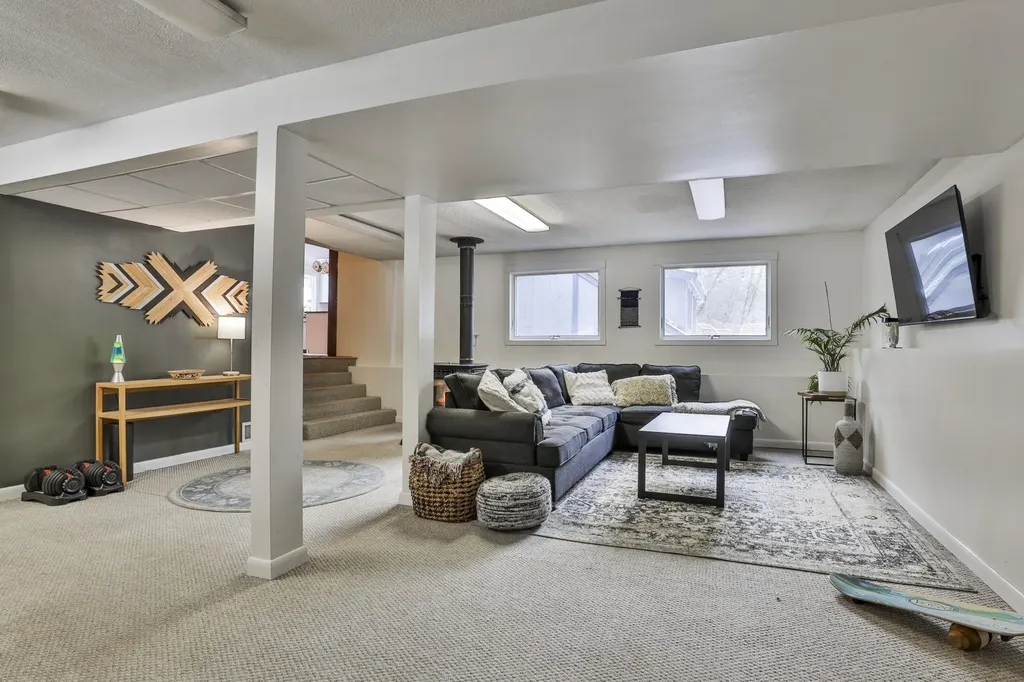 6 Skyline Drive Brookline NH 03033