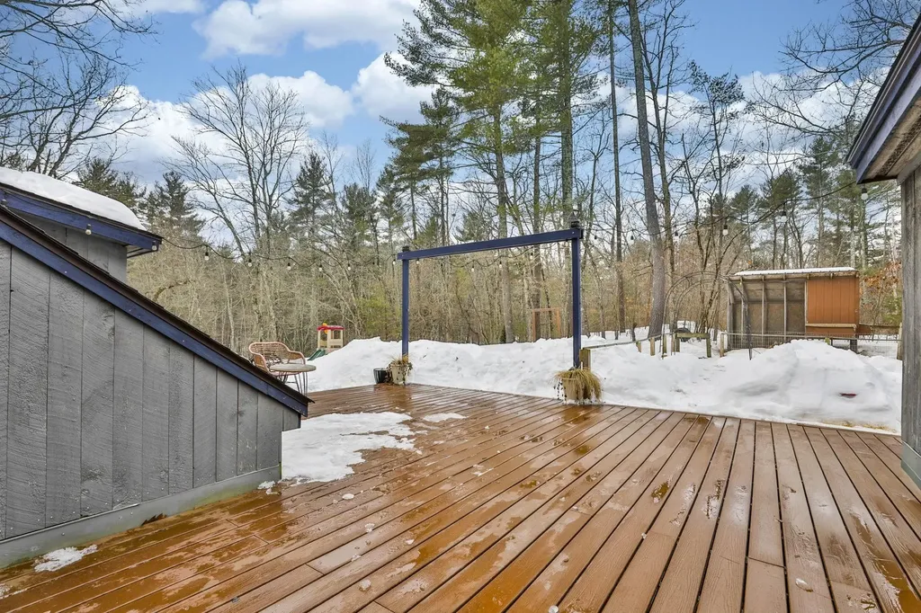 6 Skyline Drive Brookline NH 03033