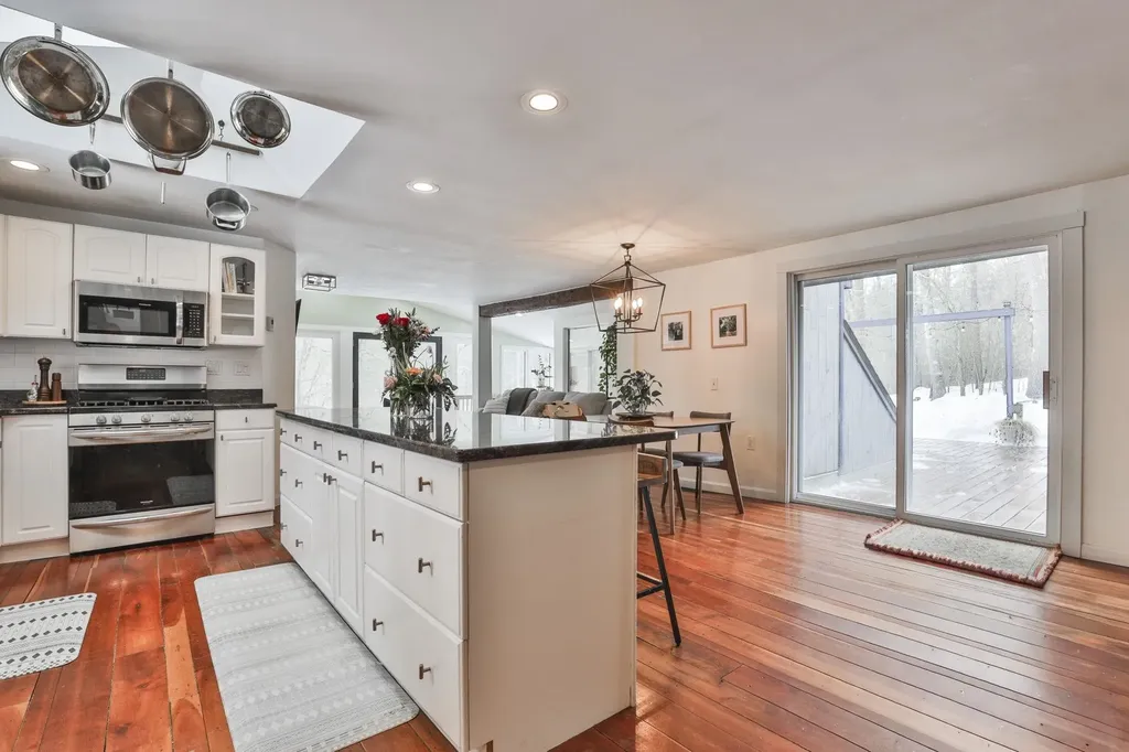 6 Skyline Drive Brookline NH 03033