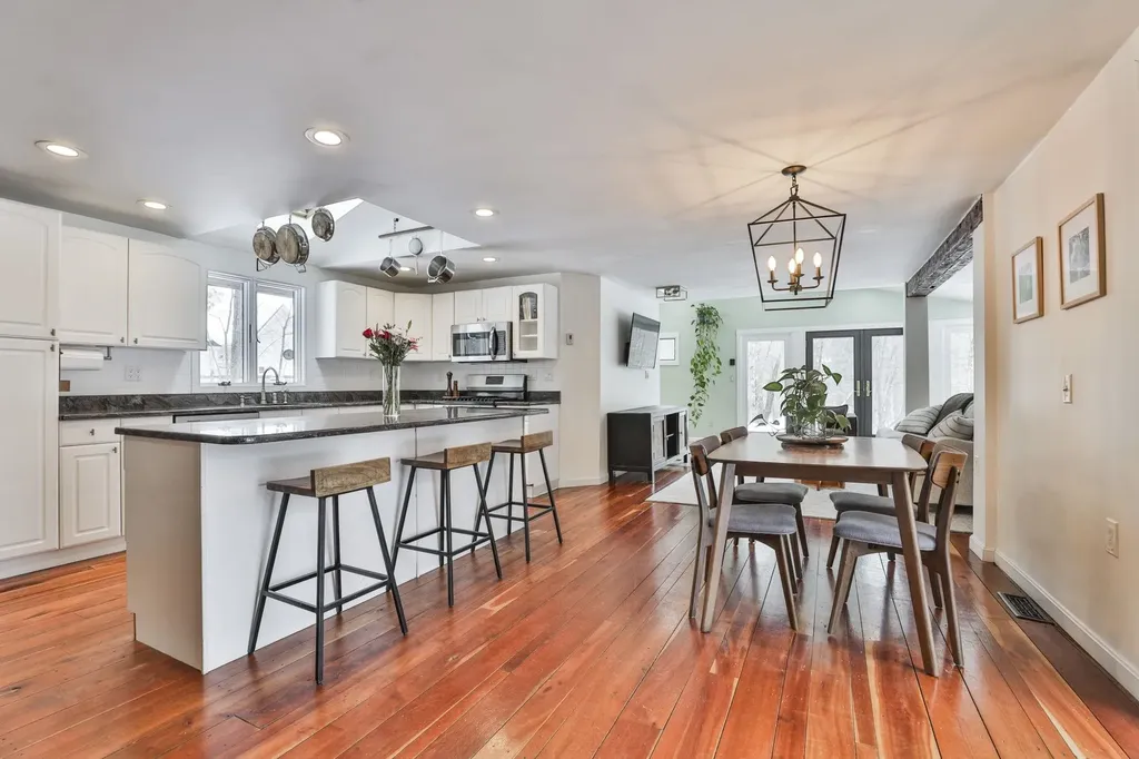 6 Skyline Drive Brookline NH 03033