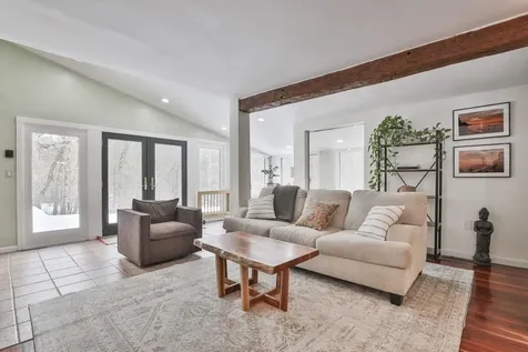 6 Skyline Drive Brookline NH 03033