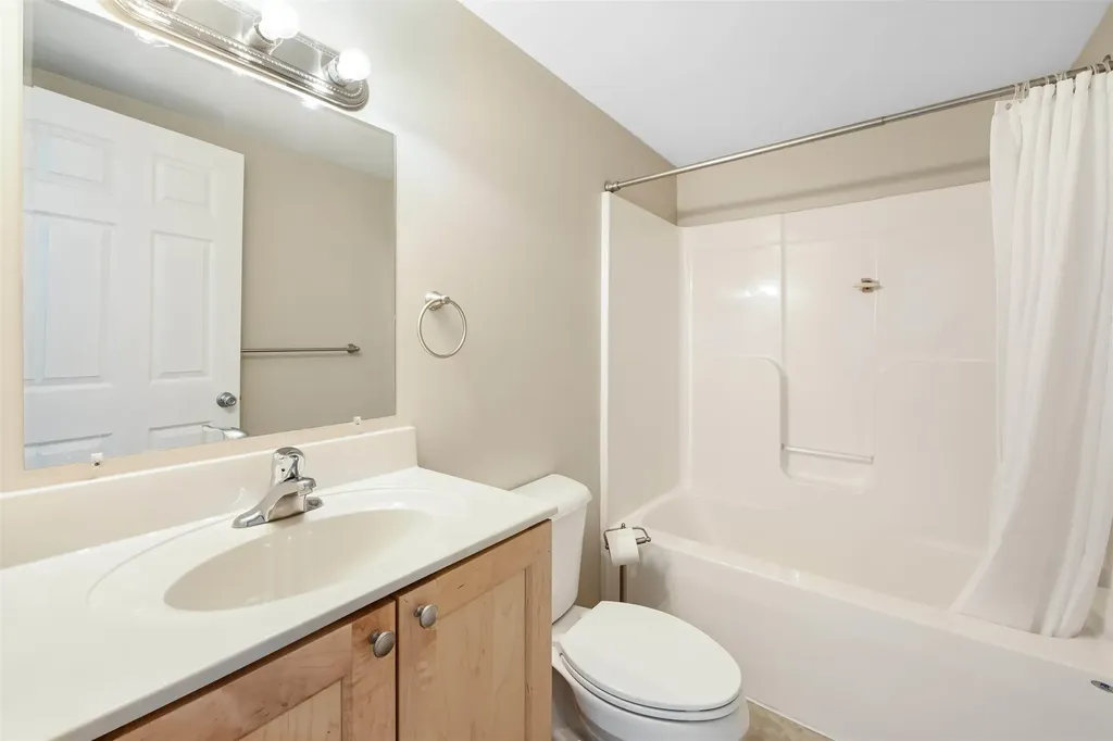 5 Alder Lane Essex VT 05452