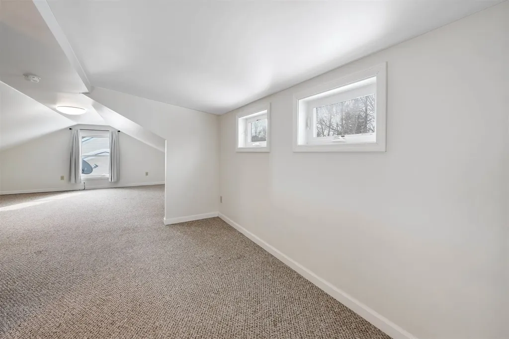 5 Alder Lane Essex VT 05452