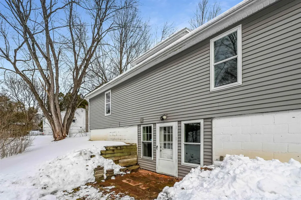 5 Alder Lane Essex VT 05452