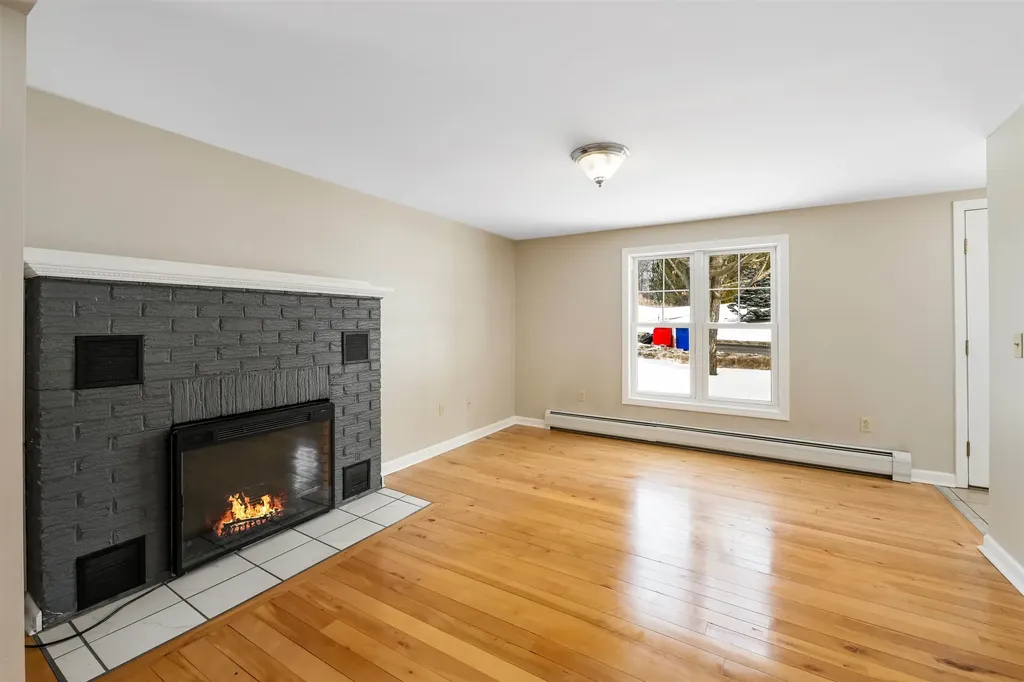 5 Alder Lane Essex VT 05452