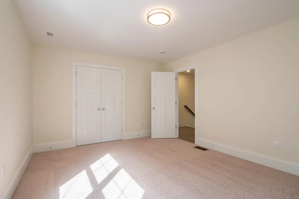 8 Wilderness Drive Nashua NH 03062