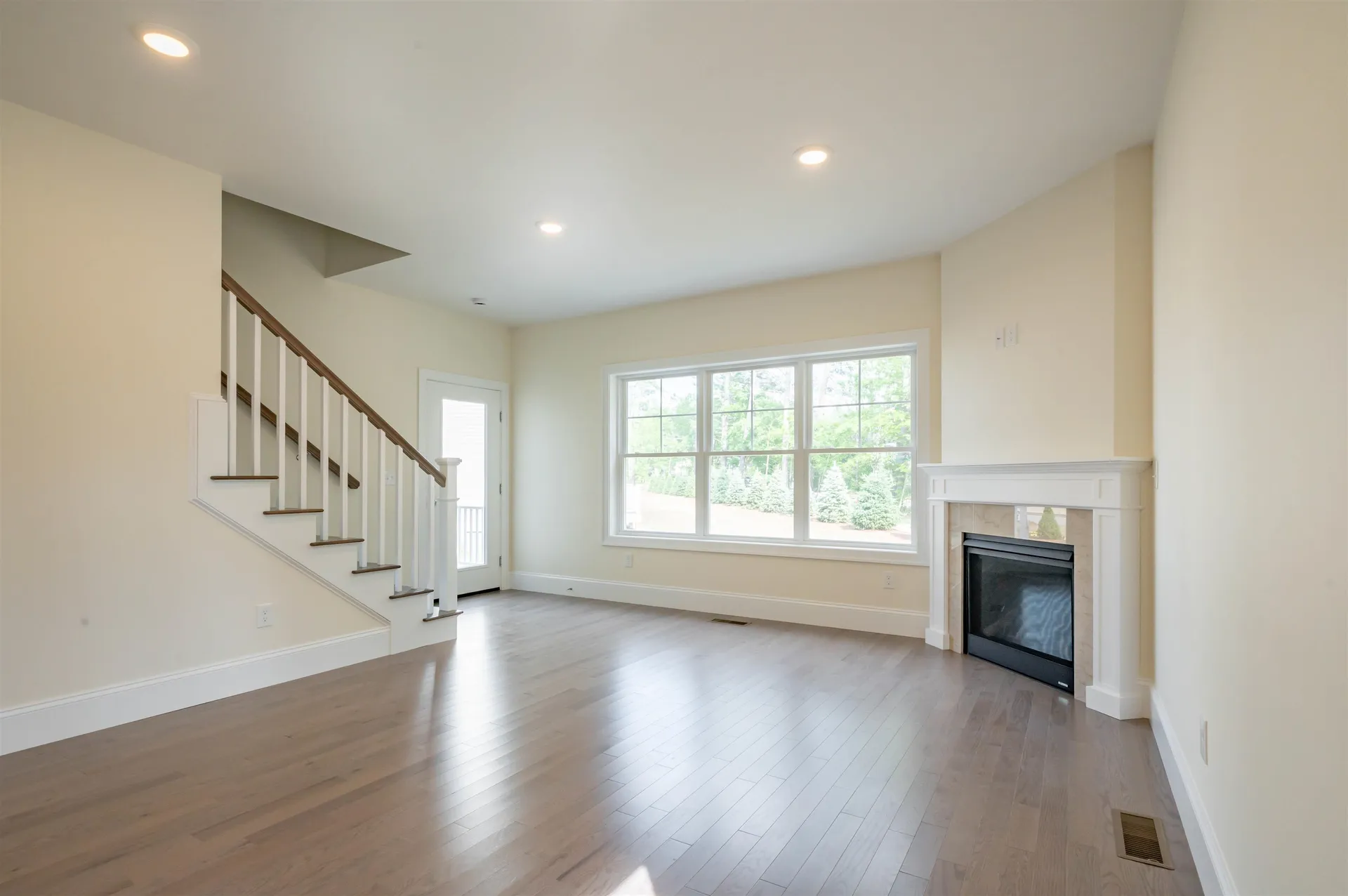 8 Wilderness Drive Nashua NH 03062