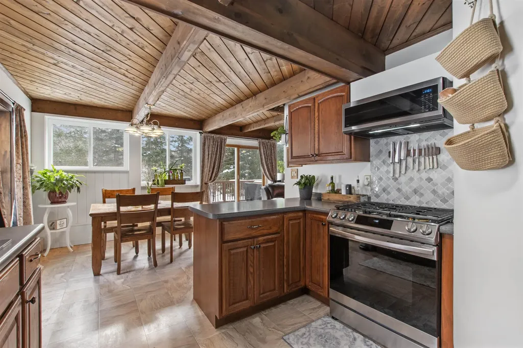 123 Wemyss Drive Northumberland NH 03582