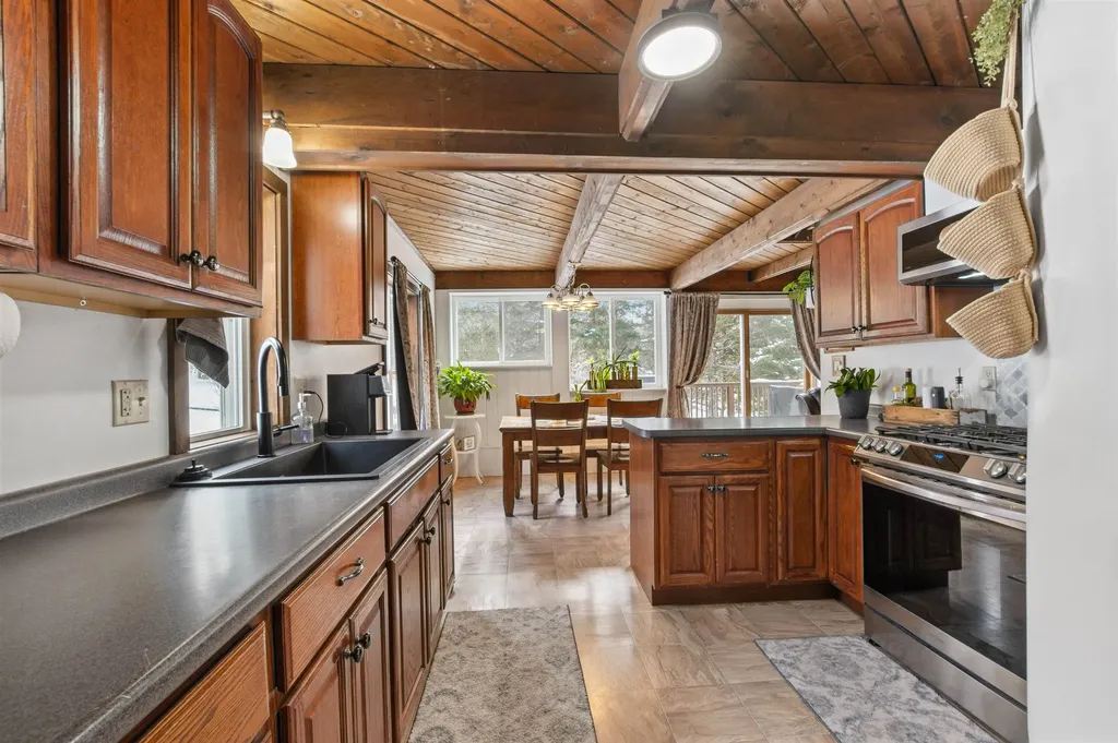 123 Wemyss Drive Northumberland NH 03582