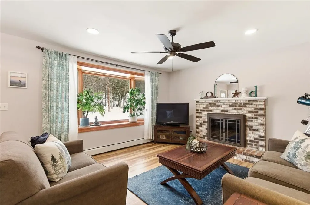 31 Greenbriar Drive Essex VT 05452