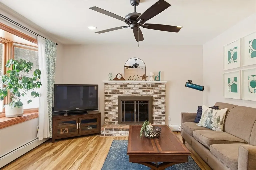 31 Greenbriar Drive Essex VT 05452