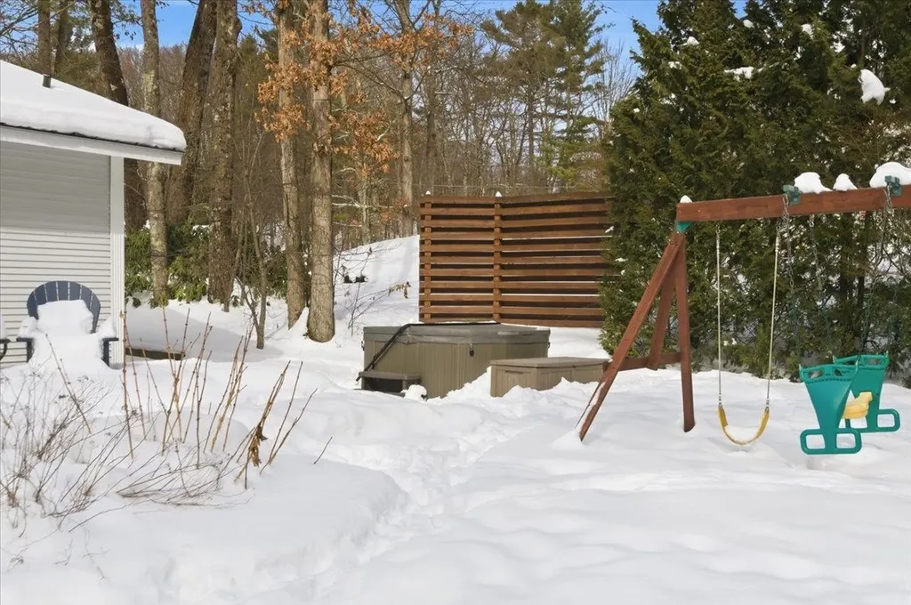 31 Greenbriar Drive Essex VT 05452