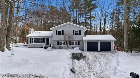 31 Greenbriar Drive Essex VT 05452