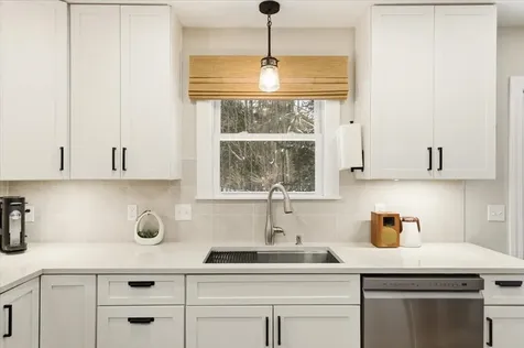 31 Greenbriar Drive Essex VT 05452