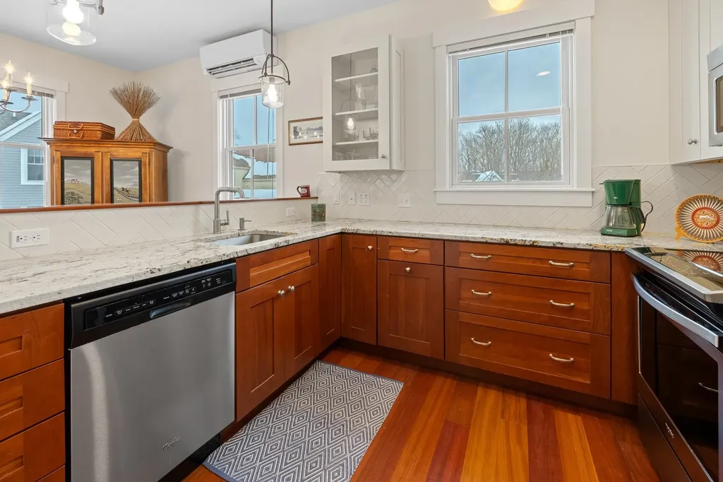 41 Chosen Vale Lane Enfield NH 03748