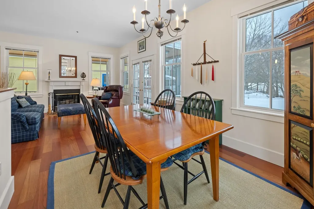 41 Chosen Vale Lane Enfield NH 03748