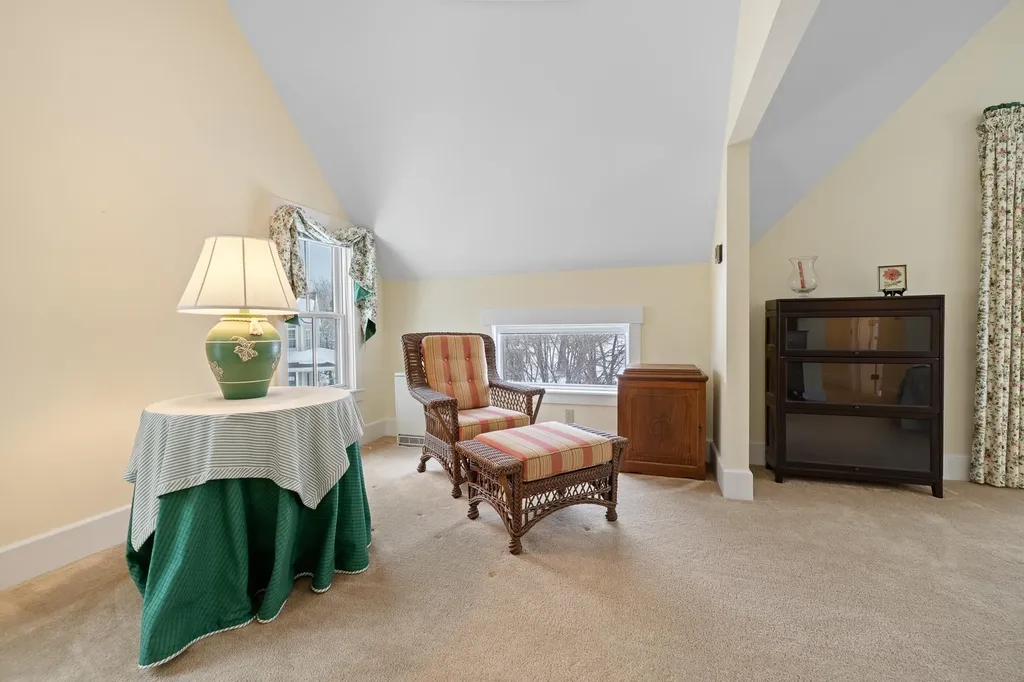 41 Chosen Vale Lane Enfield NH 03748