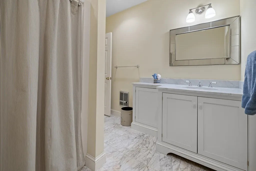 41 Chosen Vale Lane Enfield NH 03748