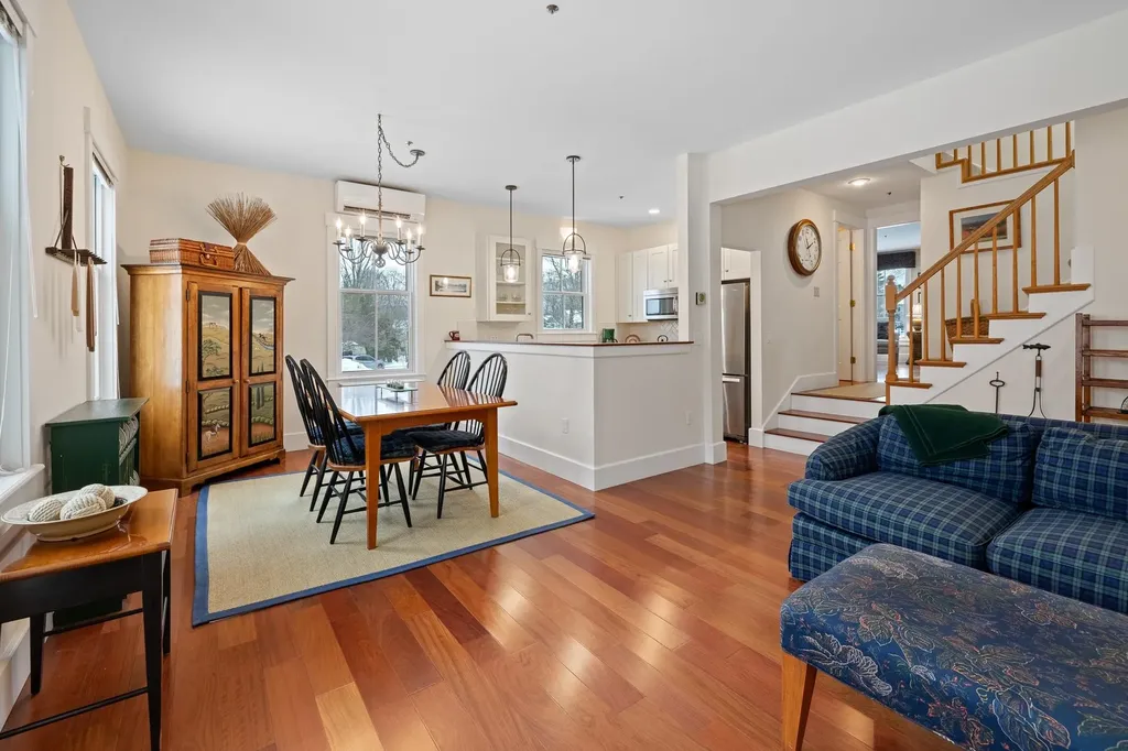 41 Chosen Vale Lane Enfield NH 03748