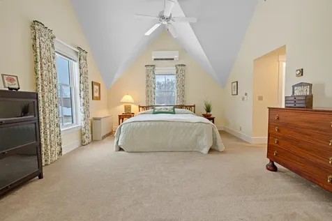 41 Chosen Vale Lane Enfield NH 03748