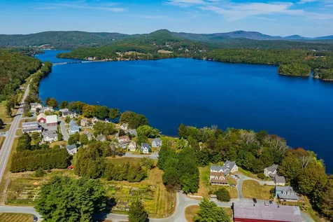 41 Chosen Vale Lane Enfield NH 03748