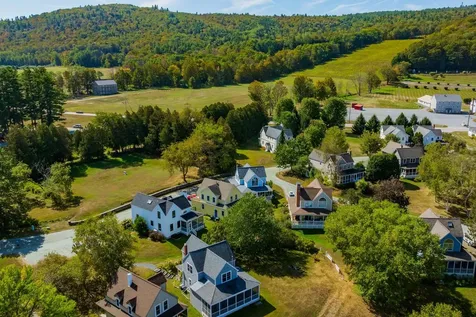 41 Chosen Vale Lane Enfield NH 03748