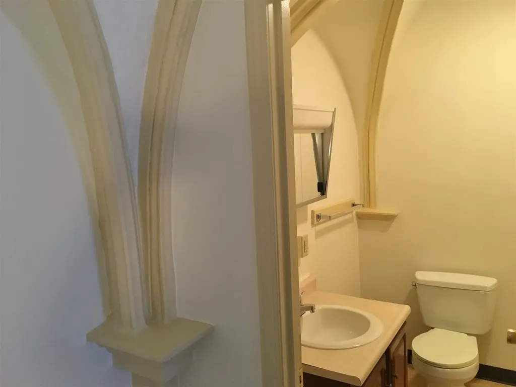 124 Orange Street Manchester NH 03103