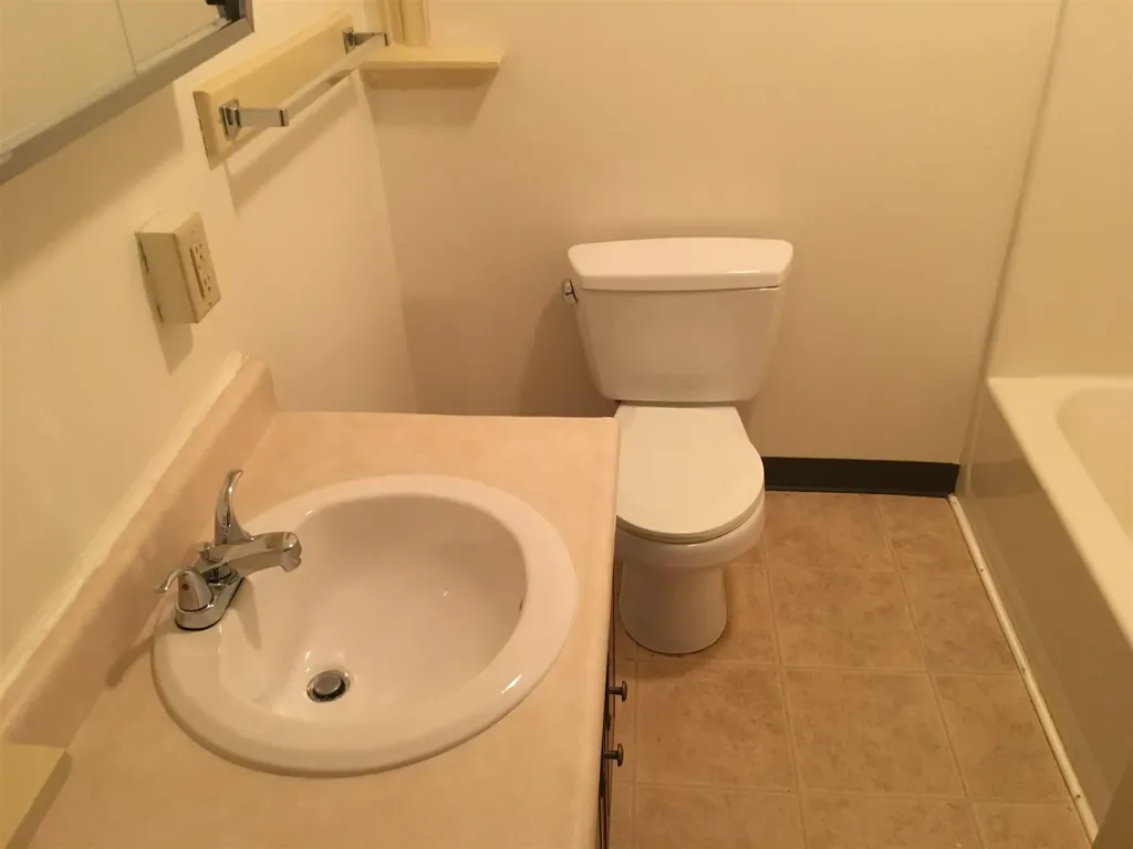 124 Orange Street Manchester NH 03103