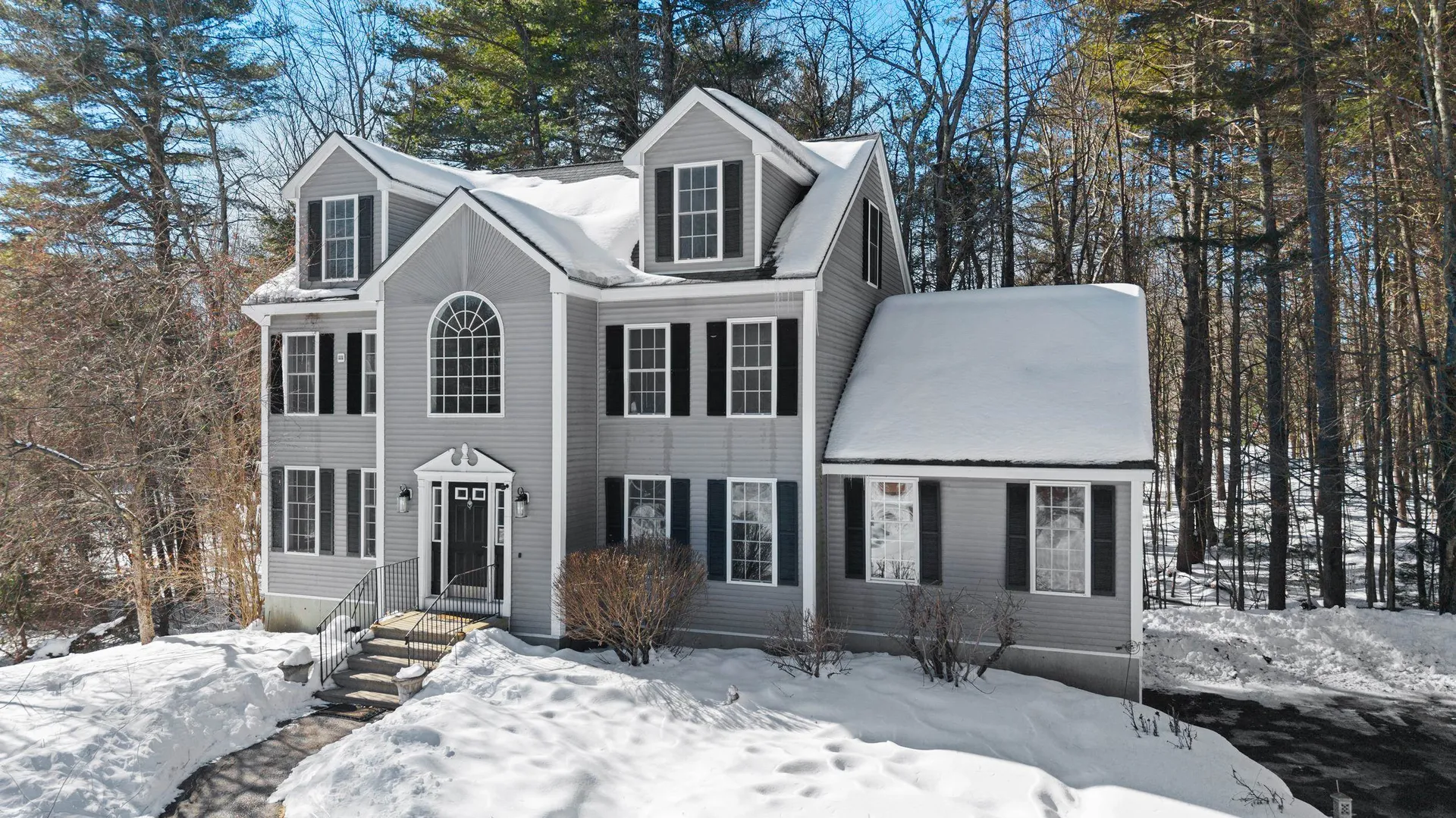 26 Sweetbriar Lane Chester NH 03036