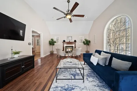 26 Sweetbriar Lane Chester NH 03036