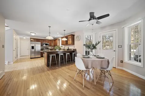 26 Sweetbriar Lane Chester NH 03036