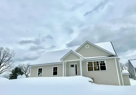 10 Juliana Avenue Nashua NH 03064
